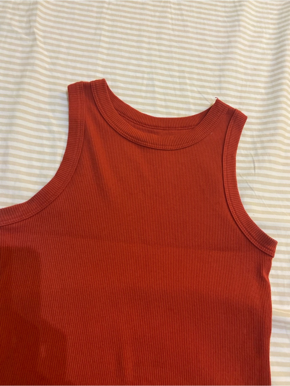 SO Sleeveless Ribbed Tank Top in Rust Size XS - Picture 2 of 3
